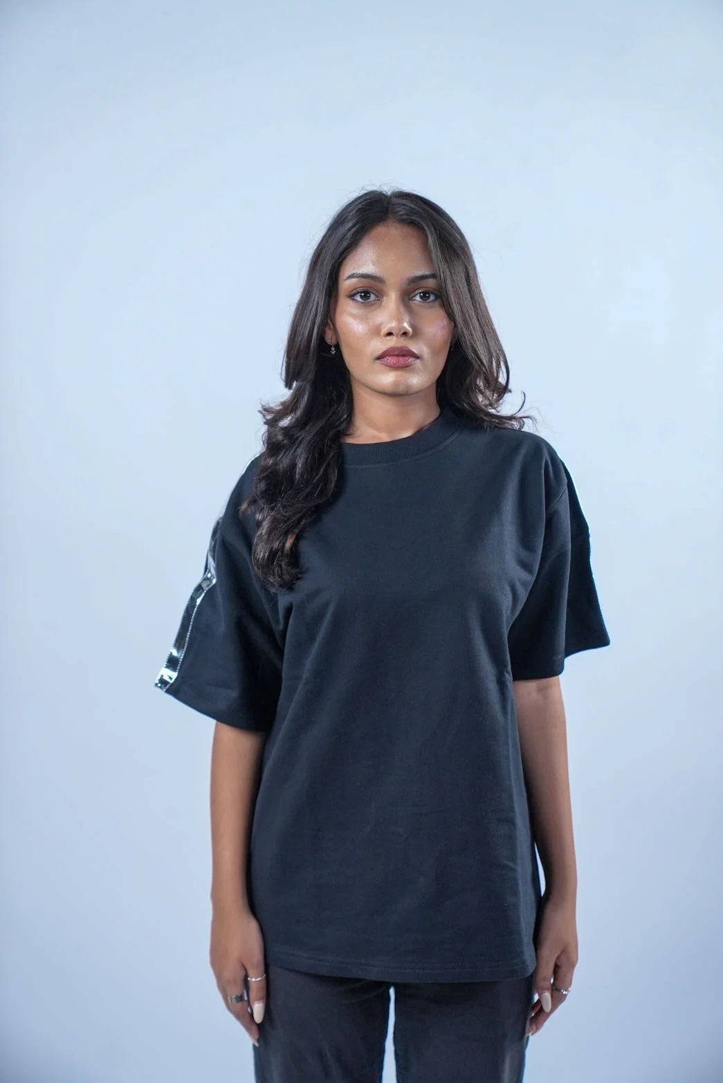Silver tee tee black