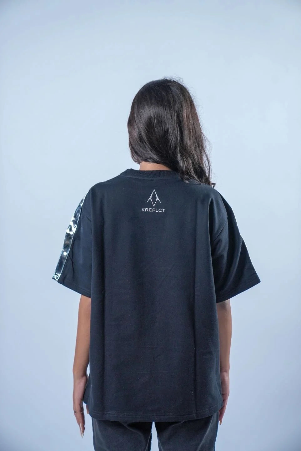 Silver tee tee black